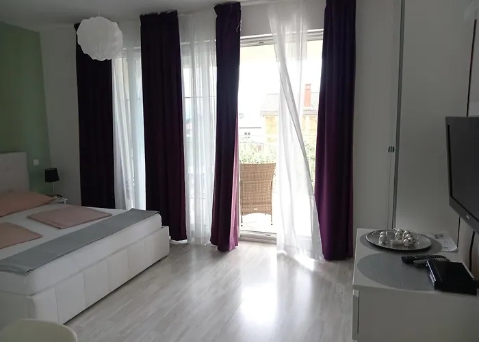 Pensionat Ana Krk Town