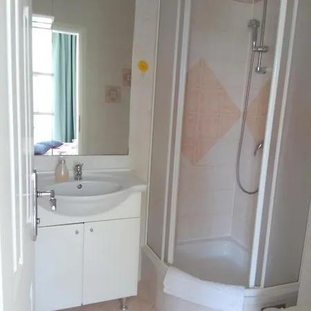 Ana Guest house