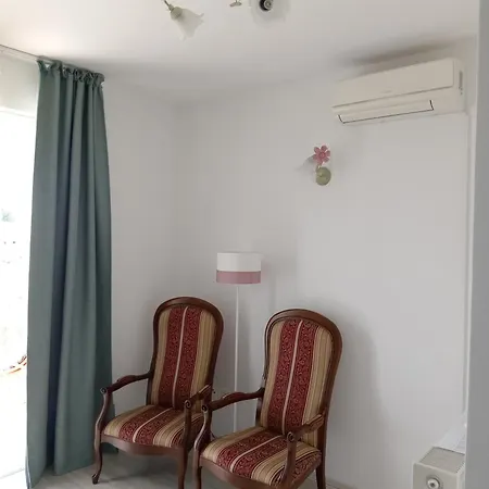 Ana Guest house