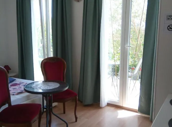 Ana Gostinjska kuća 4*