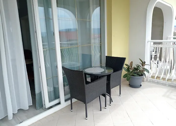 Gostinjska kuća Ana 4*