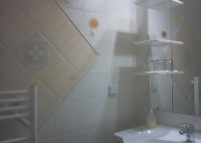 Gostinjska kuća Ana 4*